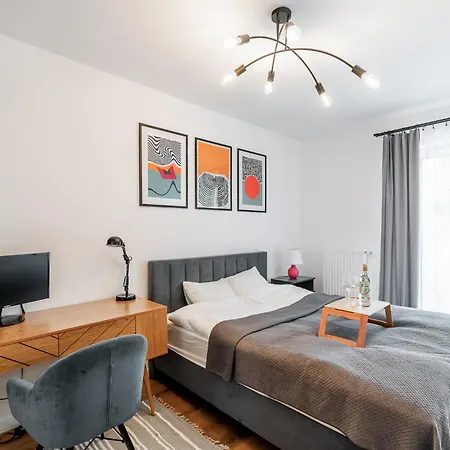 Bagry - Parking, Balcony, Workspace - By Rentujemy * 克拉科夫