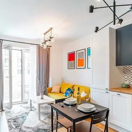 Apartamento Bagry - Parking, Balcony, Workspace - By Rentujemy *