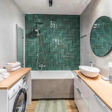 Apartamento Bagry - Parking, Balcony, Workspace - By Rentujemy *