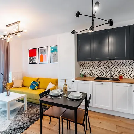 Bagry - Parking, Balcony, Workspace - By Rentujemy Apartamento *